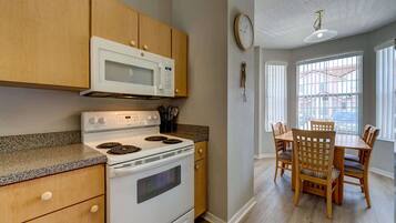 Frigorifero, microonde, forno, lavastoviglie