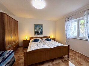 1 bedroom, WiFi, bed sheets - Apartment Zlatica - 530 m from sea, ground floor, terrace, BBQ (Šilo)