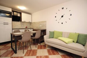 Living area - Apartment Brnic AQ 3 - with Balcony, 90 m from the Beach (Baska)