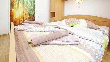 1 habitación, wifi y ropa de cama