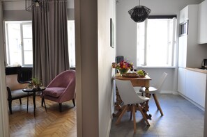 Apartment (6) | Living area | Flat-screen TV - Apartamenty Sun & Snow Klasztorna 8 (Poznan)