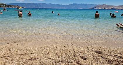 Modern Apartment Berisha 1 No.4 - with Balcony