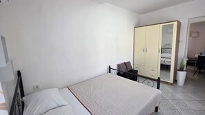 1 室のベッドルーム、WiFi、ベッドシーツ