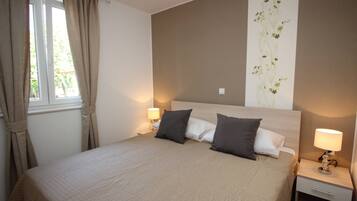 2 bedrooms, WiFi, bed sheets