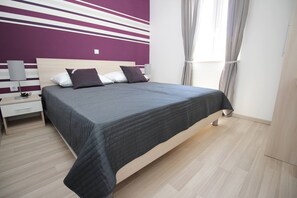 1 bedroom, WiFi, bed sheets