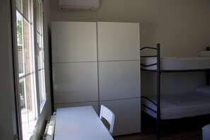 7 slaapkamers, een strijkplank/strijkijzer, gratis wifi, beddengoed