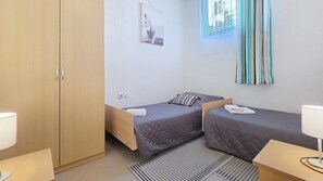 2 bedrooms, WiFi, bed sheets