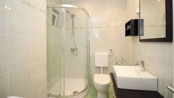 Shower, towels