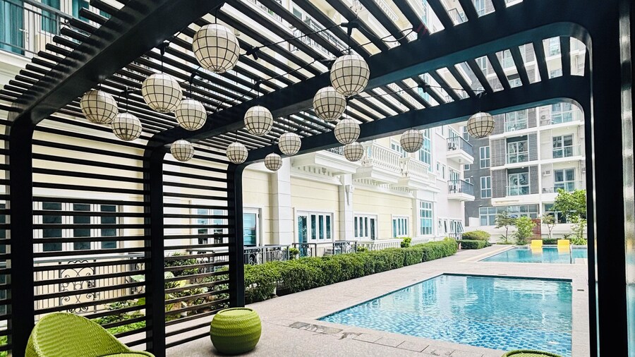 Room-spectacular Escape to Relax and Unw