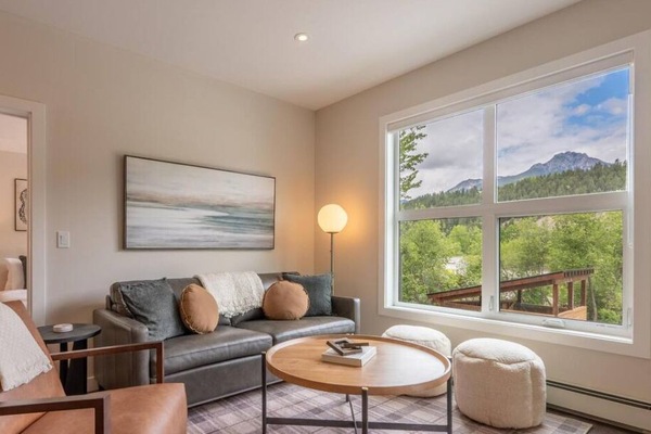 Escape the everyday. Stunning views, ultimate comfort.