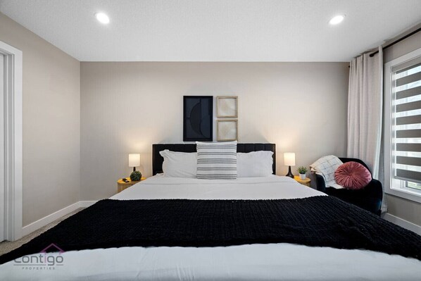 4 bedrooms, desk, iron/ironing board, travel cot