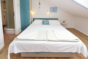 1 bedroom, WiFi, bed sheets - Apartment Cubranic S. Bs - in Harbour, near the Sea (Baska)