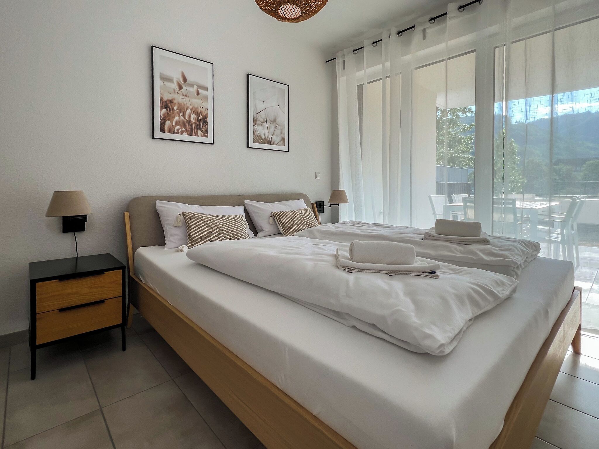 2 bedrooms, iron/ironing board, WiFi, bed sheets