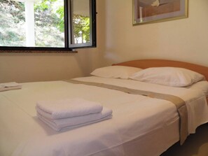 2 bedrooms, WiFi, bed sheets