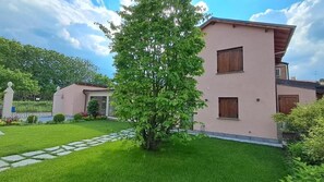 Family Villa, Garden View | Garden view - Villa Demetrio Ars Hotel (San Rocco al Porto)