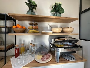 Dagelijks continentaal ontbijt inbegrepen