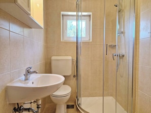 Shower, towels