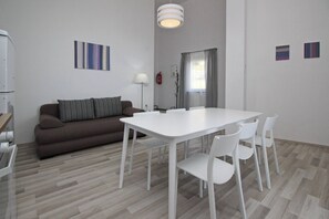 Dining - Apartment Lavanda No.1 - by the Sea, with Sea View (Baska)