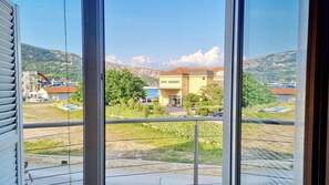 Interior - Apartment Vlahinja - with Balcony, 100m from the Beach (Baska)