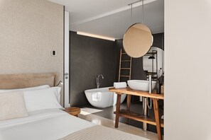 5 bedrooms, iron/ironing board, free WiFi, bed sheets