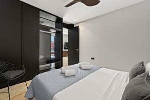 5 dormitorios, tabla de planchar con plancha, wifi gratis y ropa de cama