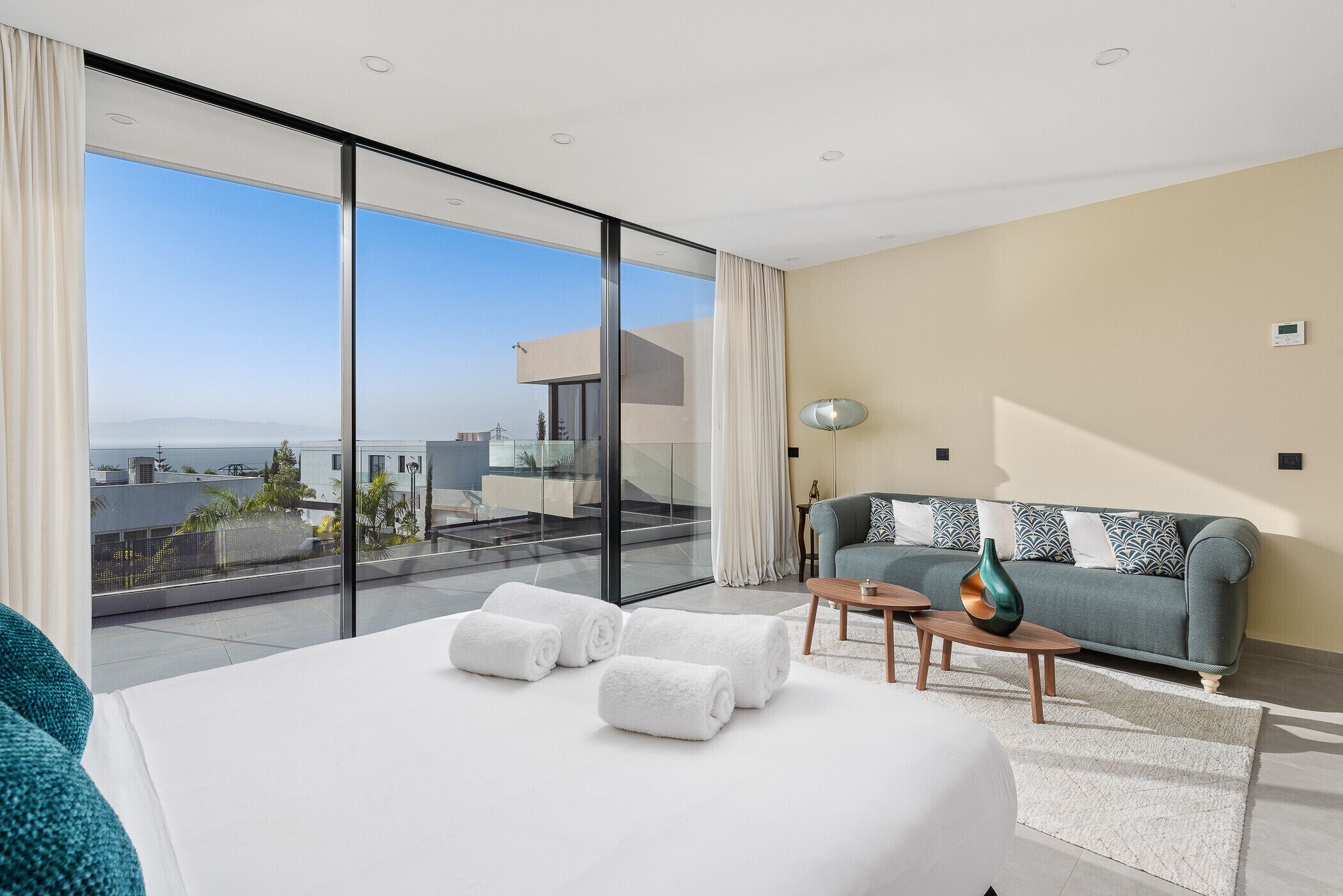 4 chambres, fer et planche à repasser, Wi-Fi gratuit, draps fournis