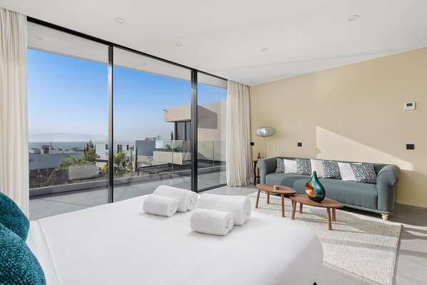 4 عدّة غرف نوم ومكواة/لوح كي وواي فاي مجانًا وملاءات أسرّة