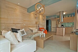 Deluxe Apartment | 1 bedroom, desk, laptop workspace, soundproofing