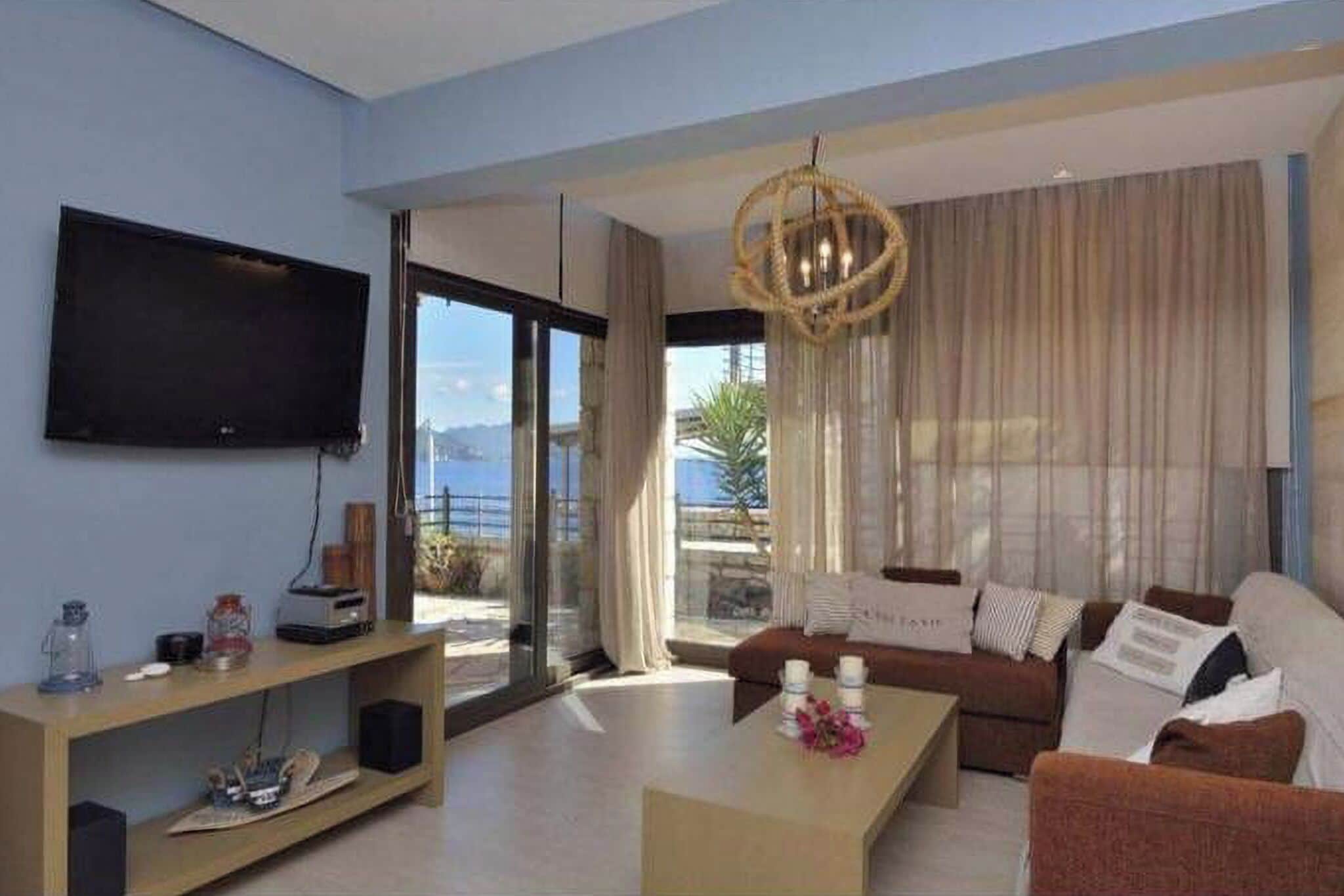 Desk, laptop workspace, soundproofing, iron/ironing board