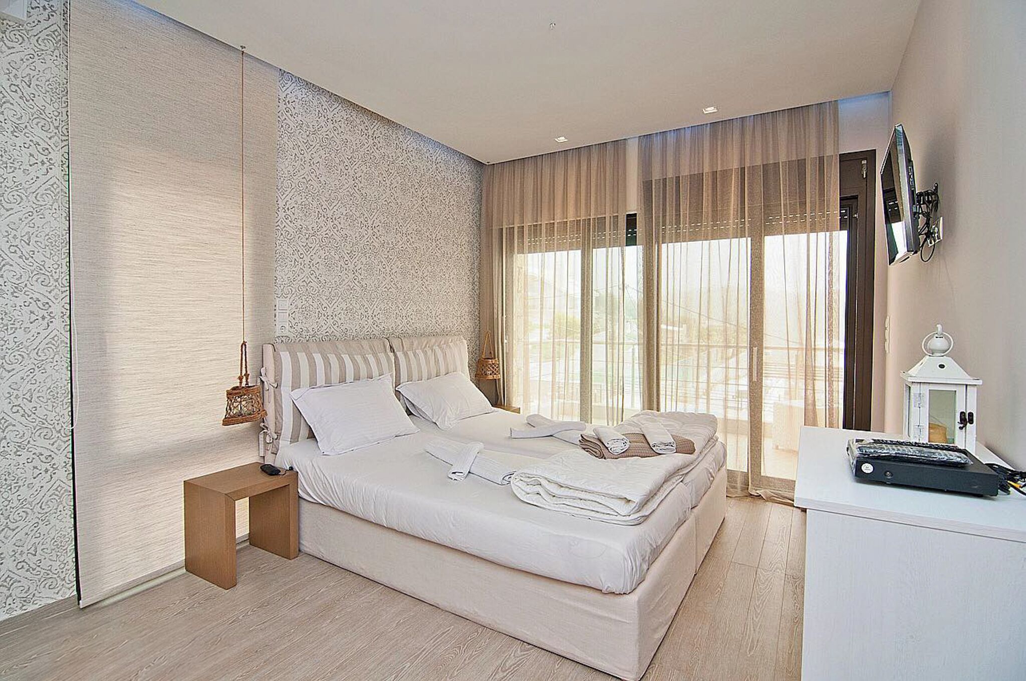 Aiolos Luxury Suite | Desk, laptop workspace, soundproofing, iron/ironing board