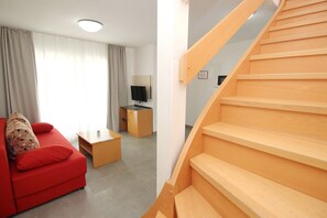 TV - Apartment complex Villas Corinthia 7 - 100m from the Beach, with Terrace, surrounded by Greenery (Baska)