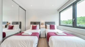 Apartment, 3 Bedrooms | In-room safe, iron/ironing board, free WiFi, wheelchair access