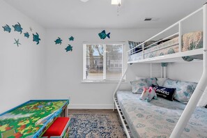 6 chambres, fer et planche à repasser, Wi-Fi, draps fournis