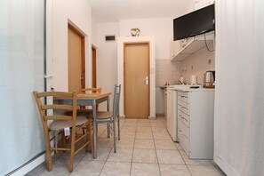 Plaque de cuisson, cafetière/bouilloire