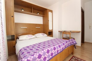 WiFi, bed sheets - Room Grozdana No.2 - with Parking (Baska)