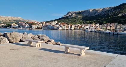 Apartment Petrica No.3 - with Balcony, located in the peaceful village of Jurandvor near Baska