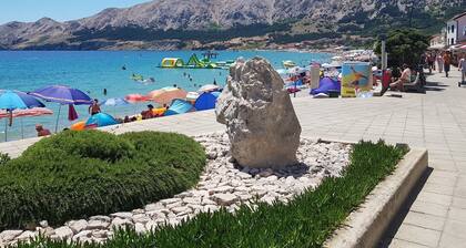 Apartment Petrica No.3 - with Balcony, located in the peaceful village of Jurandvor near Baska