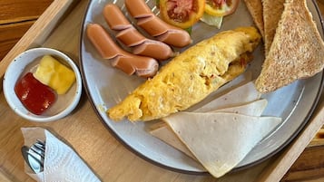 매일 영국식 아침 식사(1인당 THB 79)