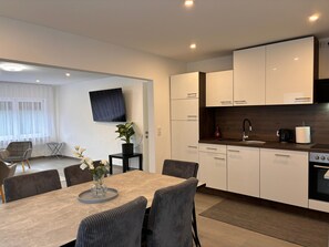 Private kitchen - NERA vacation apartment with a beautiful view and quiet atmosphere (Gelnhausen)