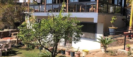 Fachada de la propiedad
