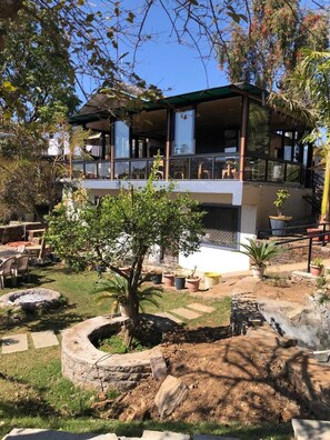 Fachada da propriedade