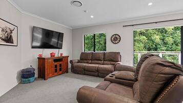 TV, offices