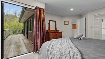4 chambres, fer et planche à repasser, Wi-Fi, draps fournis
