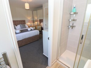 3 phòng ngủ, trang trí khác biệt 