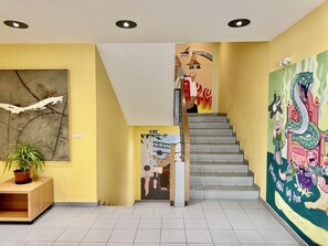 Interior - UrbanNest Private Hostel Rooms (Budapest)