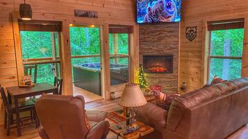 Smart TV, fireplace