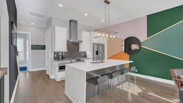House | 4 bedrooms, Internet