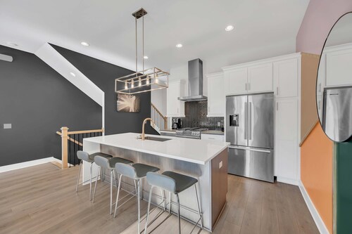 Close to DT Music City - Rooftop Views Game Room