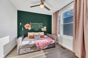 House | 4 bedrooms, desk, Internet - Close to DT Music City - Rooftop Views Game Room (Nashville)