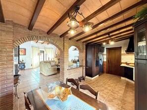 House, 3 Bedrooms, Private Pool, Garden View | Dining